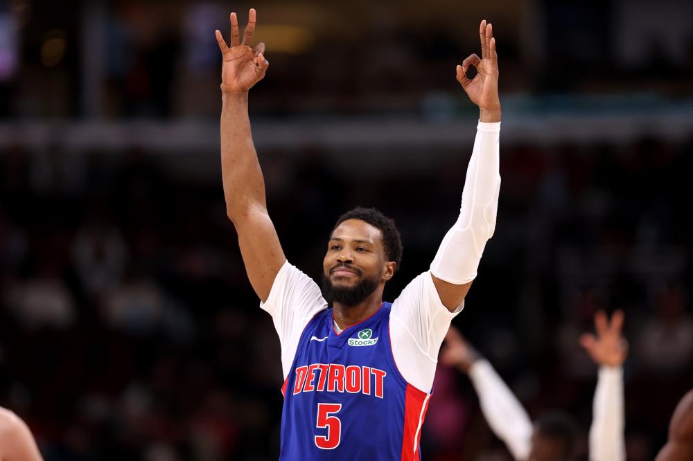 发布会上提 发布会上提